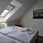 Vysta Hotel