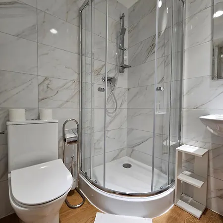 Vysta Hotell 3*