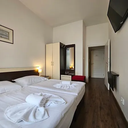 Hotell Vysta 3*