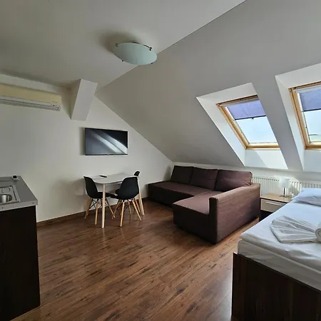 Vysta Hotell 3*
