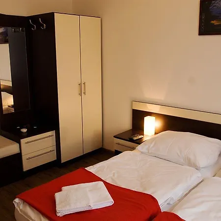 Hotell Vysta 3*